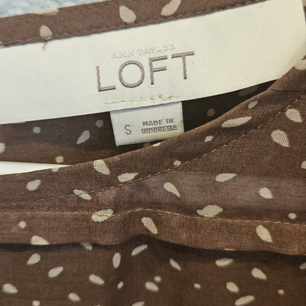 EUC Loft Blouse Size Small - Picture 4 of 7
